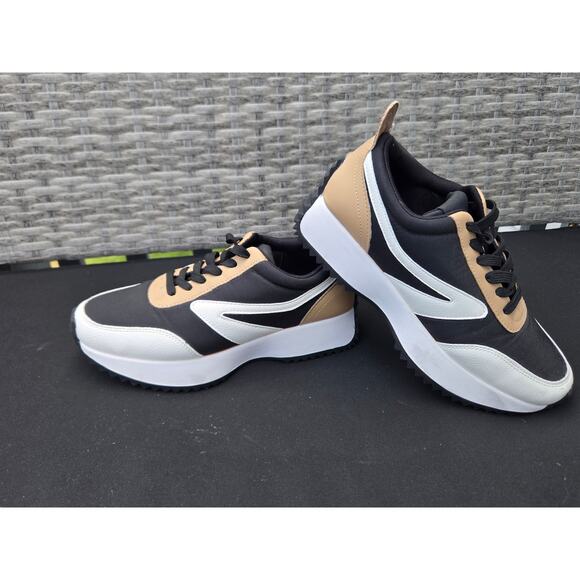 Dolce Vita Shoes - Dolce Vita Women's Black And Tan Shoes Size 7